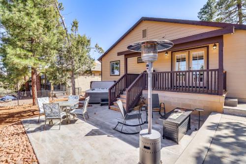 Torreon House | 4 Mi to Lake Show Low Home with Hot Tub