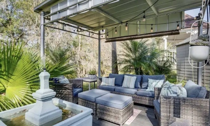 Kissimmee Cottage | 4 miles from Disney 5 Star RV Resort! Locations Location !The Hidden Gem Cottage
