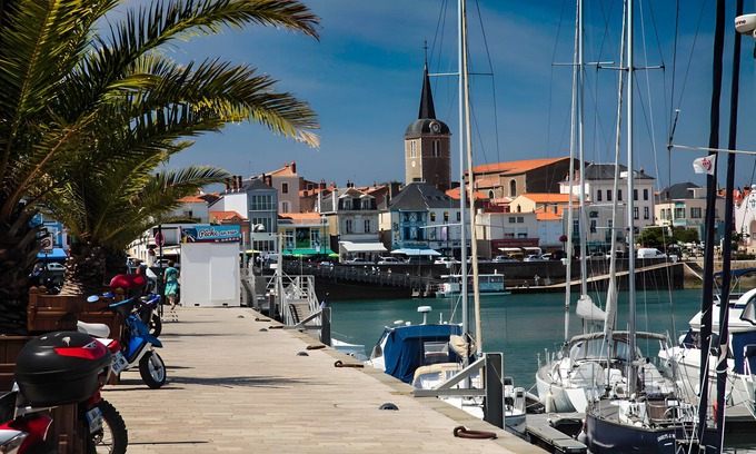 Chateau-d'Olonne Apartment | 4-room apartment, 3 bedrooms