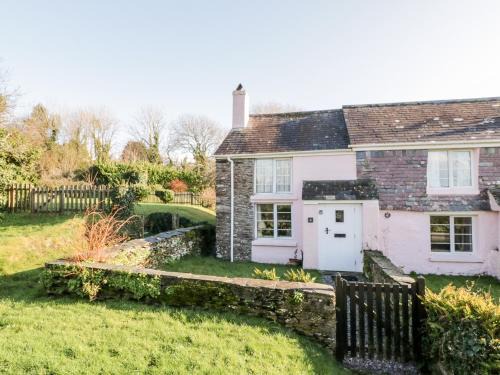 Lansallos House | 4 Rose Cottages