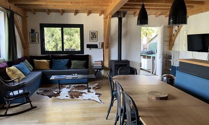 Aste-Beon Ski Chalet | 4-star gite, sleeps 6 in the Ossau valley. Wooded park with Nordic bath!