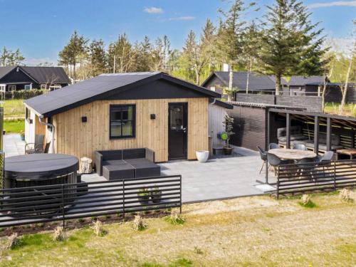 Trend House | 4 star holiday home in Løgstør-By Traum