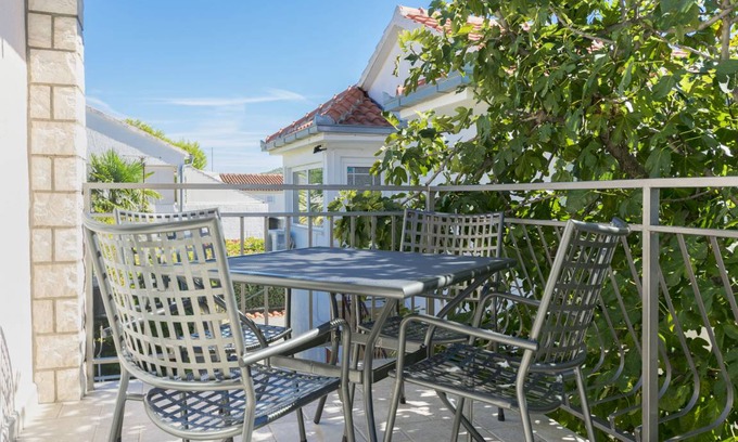 Rogoznica Apartment | 40 m² Apartment ∙ 2 bedrooms ∙ 5 guests