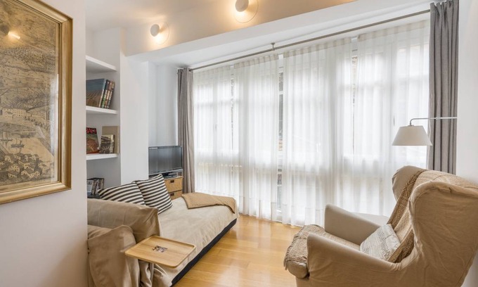 Bilbao Old Town Apartment | 40 m² Apartment ∙ 1 bedroom ∙ 2 guests