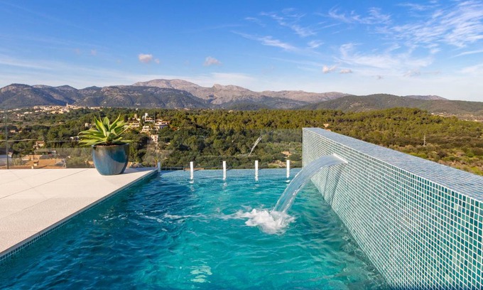 Buger House | 400 m² House ∙ 4 bedrooms ∙ 8 guests