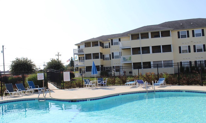 Rehoboth Beach Condo | 4106 Palms, 1st floor, 3-bedroom, check out the reduced fall pricing