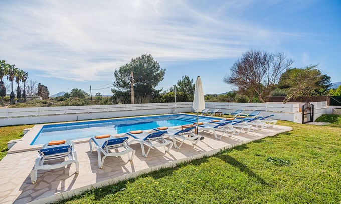 Puerto de Pollensa Villa | 460 m² Villa ∙ 4 bedrooms ∙ 8 guests