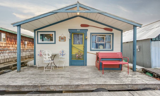 Bayview Boat Rental | 47 m² Boat ∙ 3 guests