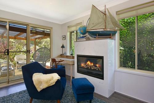 Blackheath House | 4BR 2BA Cozy Blackheath Cottage with Firepit & Pool Table