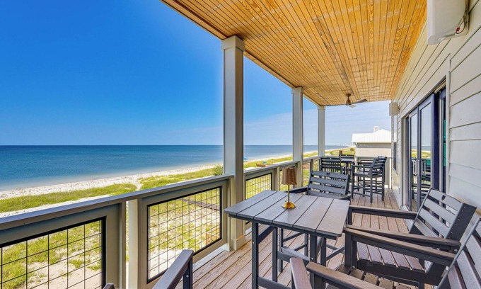 Port St. Joe House | 5,000+ Sq Ft! Luxe Beachfront House in Port St Joe