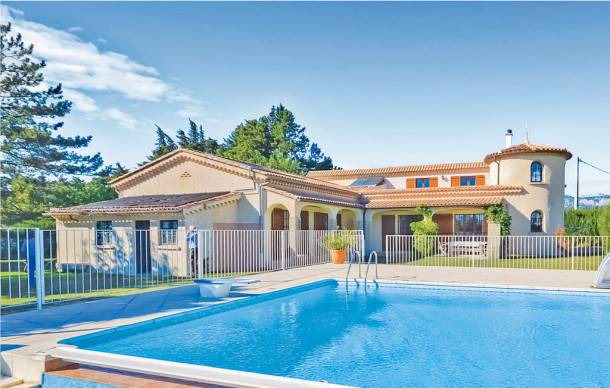 Aubignan House | 5 bedroom accommodation in Aubignan