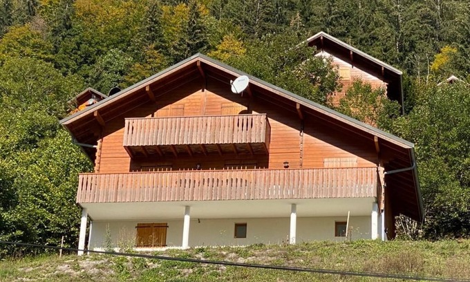 Station de Drouzin le Mont Ski Chalet | 5-bedroom chalet with private sauna and stunning views