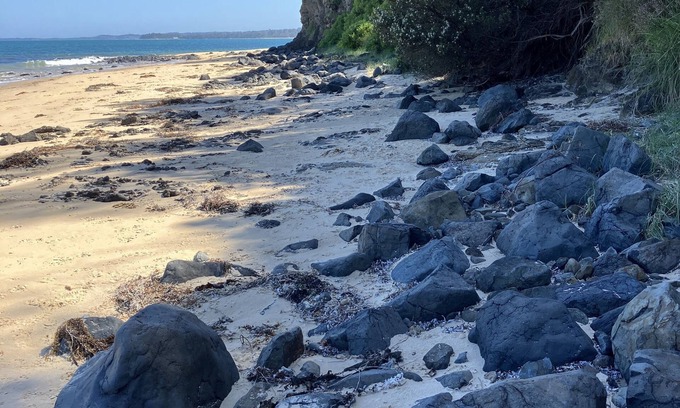 Balnarring Beach House | 5 minute walk to Merricks Beach from comfortable beach shack