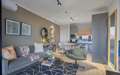 Greater Johannesburg Metropolitan Area Apartment | 5 Star Elegant Apartments, Ellipse, Waterfall City, Midrand, Johannesburg