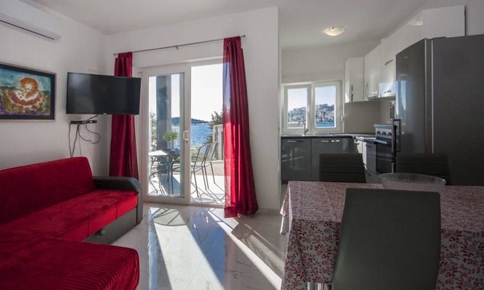 Rogoznica Apartment | 50 m² Apartment ∙ 1 bedroom ∙ 4 guests