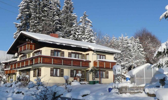 Immenstadt im Allgaeu Apartment | 50 m² Apartment ∙ 2 bedrooms ∙ 4 guests