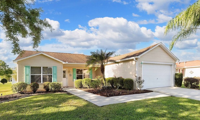Lynnhaven House | 50 minutes from Orlando! Family-sized Ranch with Cable and Wi-Fi in The Villages