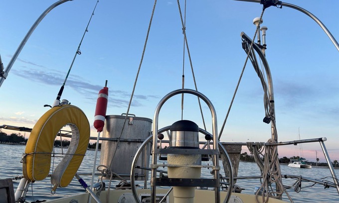 Whitney Beach Boat Rental | 50% of All Booking Revenue Is Donated to Hurricane Relief Survivors! Book Today!