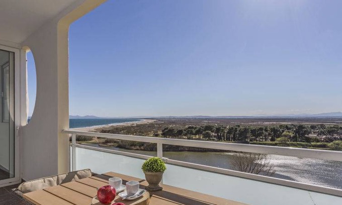 Empuriabrava Apartment | 52 m² Apartment ∙ 2 bedrooms ∙ 6 guests