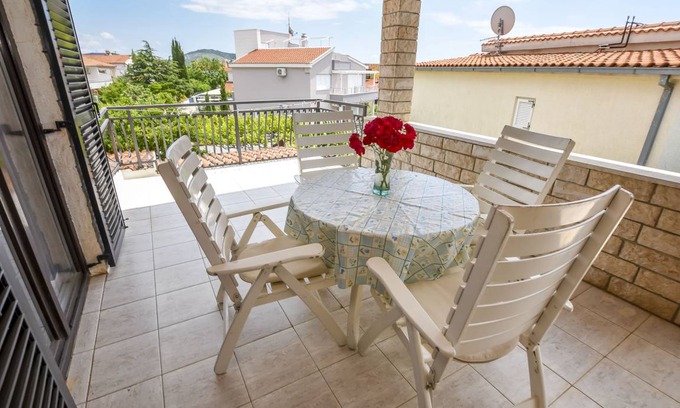 Rogoznica Apartment | 55 m² Apartment ∙ 2 bedrooms ∙ 5 guests