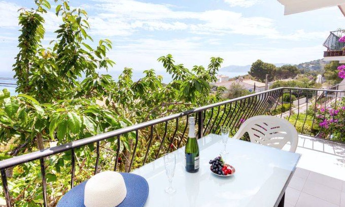 Llanca Apartment | 55 m² Apartment ∙ 2 bedrooms ∙ 5 guests