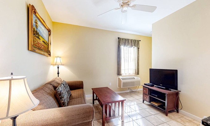 Northeast Harbor Hotel | 57 m² Hotel ∙ 2 bedrooms ∙ 5 guests