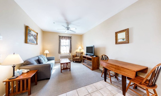 Northeast Harbor Hotel | 58 m² Hotel ∙ 1 bedroom ∙ 4 guests