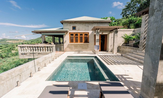 Playa Sardinas I House | 5BR/4.5BA Beachfront Retreat @Culebra, Puerto Rico w. heated pool