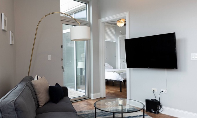 River West Apartment | 5min to Wicker, Dtown | Quiet Flat + W&D | Zencity