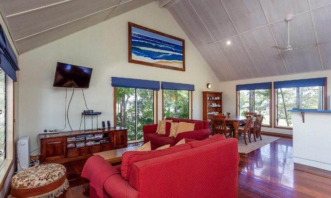Rainbow Beach House | 6 Ilmenite Avenue - Coastal beach shack within walking distance to patrolled beach and CBD,