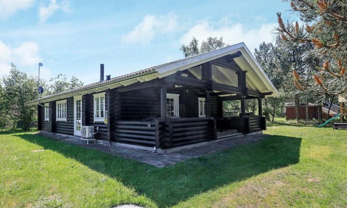 Kramnitse House | 6 person holiday home in R dby