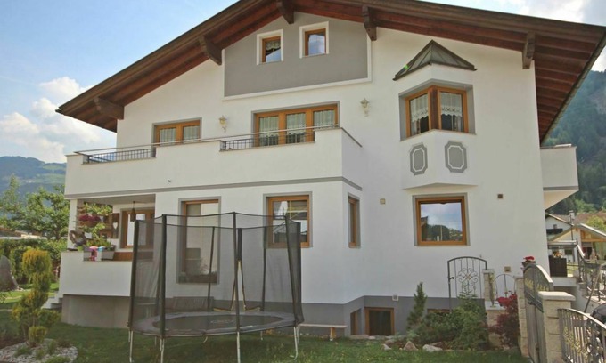 Ried im Oberinntal Apartment | 67 m² Apartment ∙ 2 bedrooms ∙ 6 guests