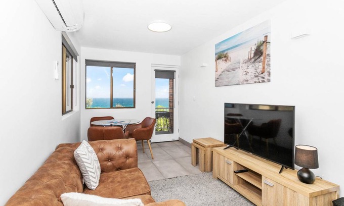 Ulladulla Apartment | 67 South Pacific Crescent - Studio Apartment
