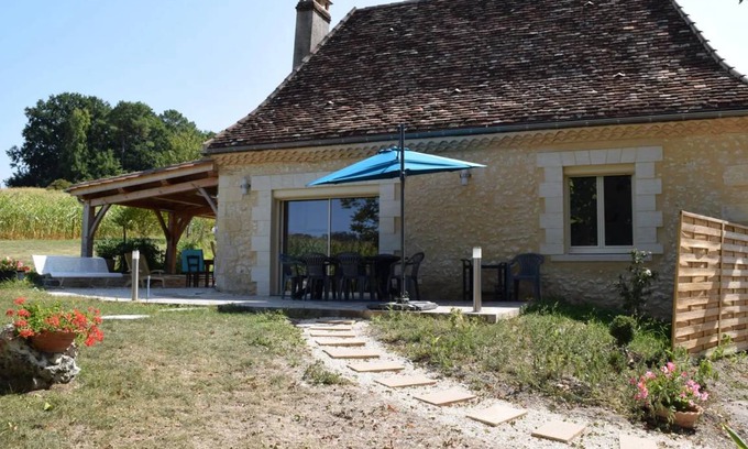 Saint-Pierre-de-Chignac House | 69 m² House ∙ 2 bedrooms ∙ 6 guests