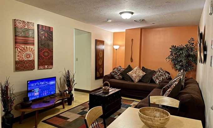 Downtown Pittsburgh Apartment | 69 m² Apartment ∙ 2 bedrooms ∙ 6 guests