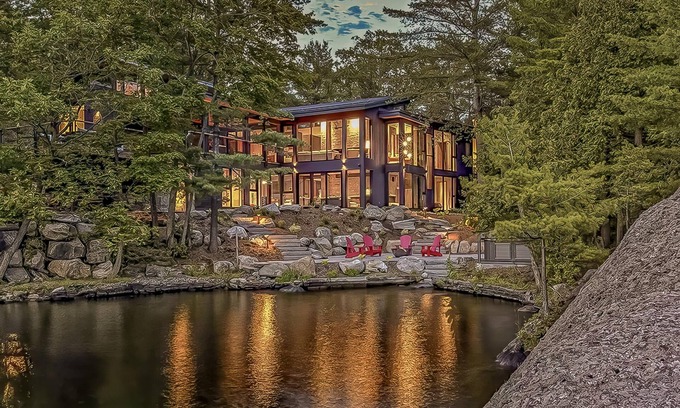 Torrance Cottage | 7 bed - 8 bath cottage with luxury and privacy on Lake Muskoka