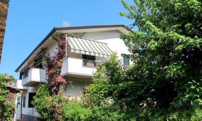Marina di Massa Apartment | 70 m² Apartment ∙ 2 bedrooms ∙ 4 guests