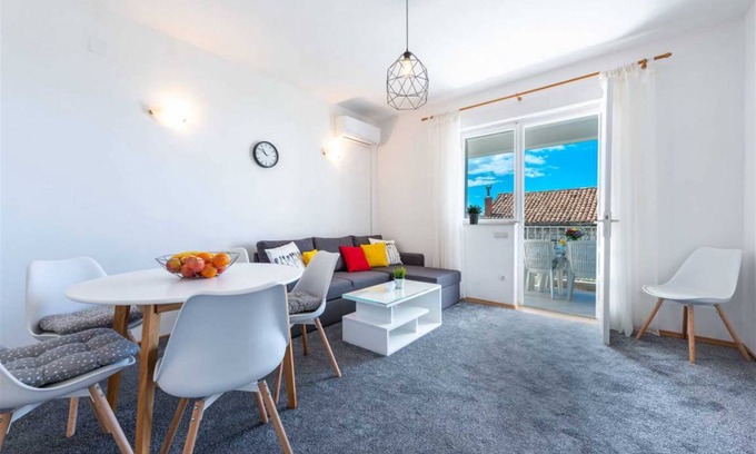 Pile Apartment | 70 m² Apartment ∙ 3 bedrooms ∙ 5 guests