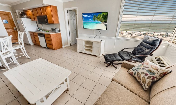 Myrtle Beach Condo | 70 m² Condo ∙ 1 bedroom ∙ 4 guests