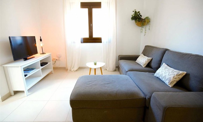 La Llotja-Born Apartment | 75 m² Apartment ∙ 3 bedrooms ∙ 6 guests