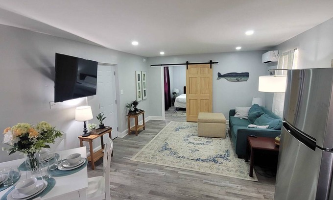 West Pensacola Villa | 75 m² Villa ∙ 1 bedroom ∙ 4 guests