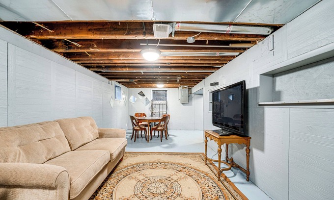Detroit Cottage | 8 Mi to Ford Field: Detroit Getaway w/Fireplace!