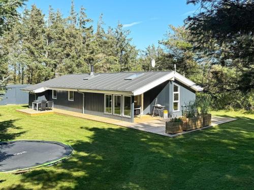Nørre Lyngby House | 8 person holiday home in Løkken-By Traum