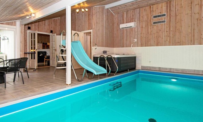 Jegum House | 8 person holiday home in Oksb l