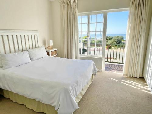 Port Alfred Apartment | 8 Settler Sands Beachfront Accommodation Sea View