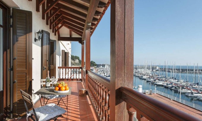 Arenys de Mar Apartment | 80 m² Apartment ∙ 4 bedrooms ∙ 7 guests
