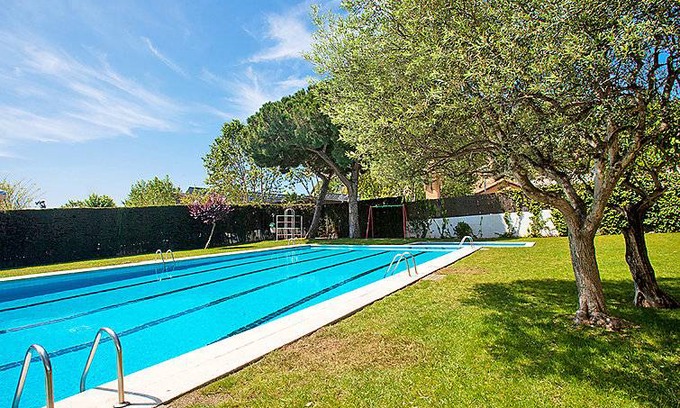Calella Apartment | 80 m² Apartment ∙ 3 bedrooms ∙ 5 guests
