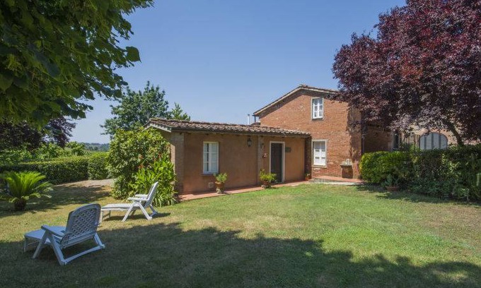 Pescia House | 80 m² Farmhouse ∙ 3 bedrooms ∙ 6 guests