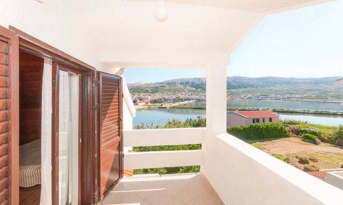 Pag Apartment | 82 m² Apartment ∙ 2 bedrooms ∙ 4 guests