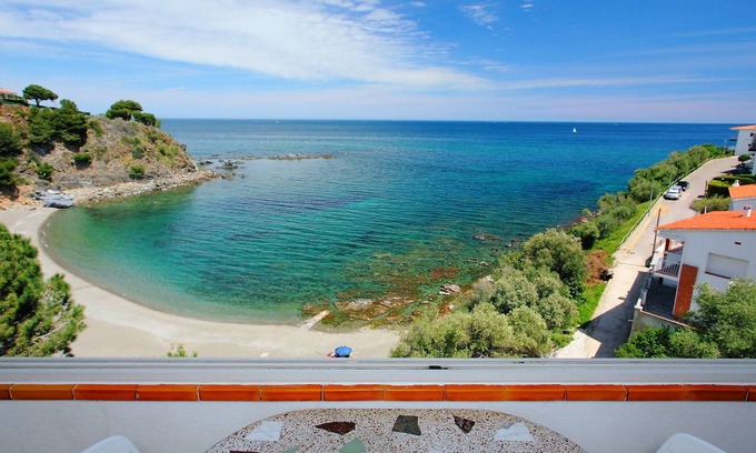 Llanca Apartment | 85 m² Apartment ∙ 2 bedrooms ∙ 6 guests